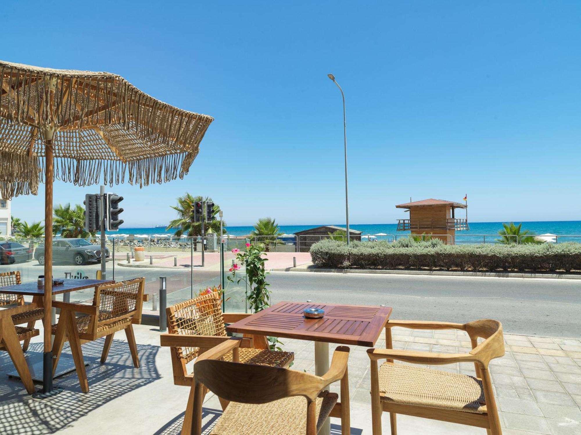 Liv Mackenzie Beach Suites Larnaca Adults Only Exterior foto