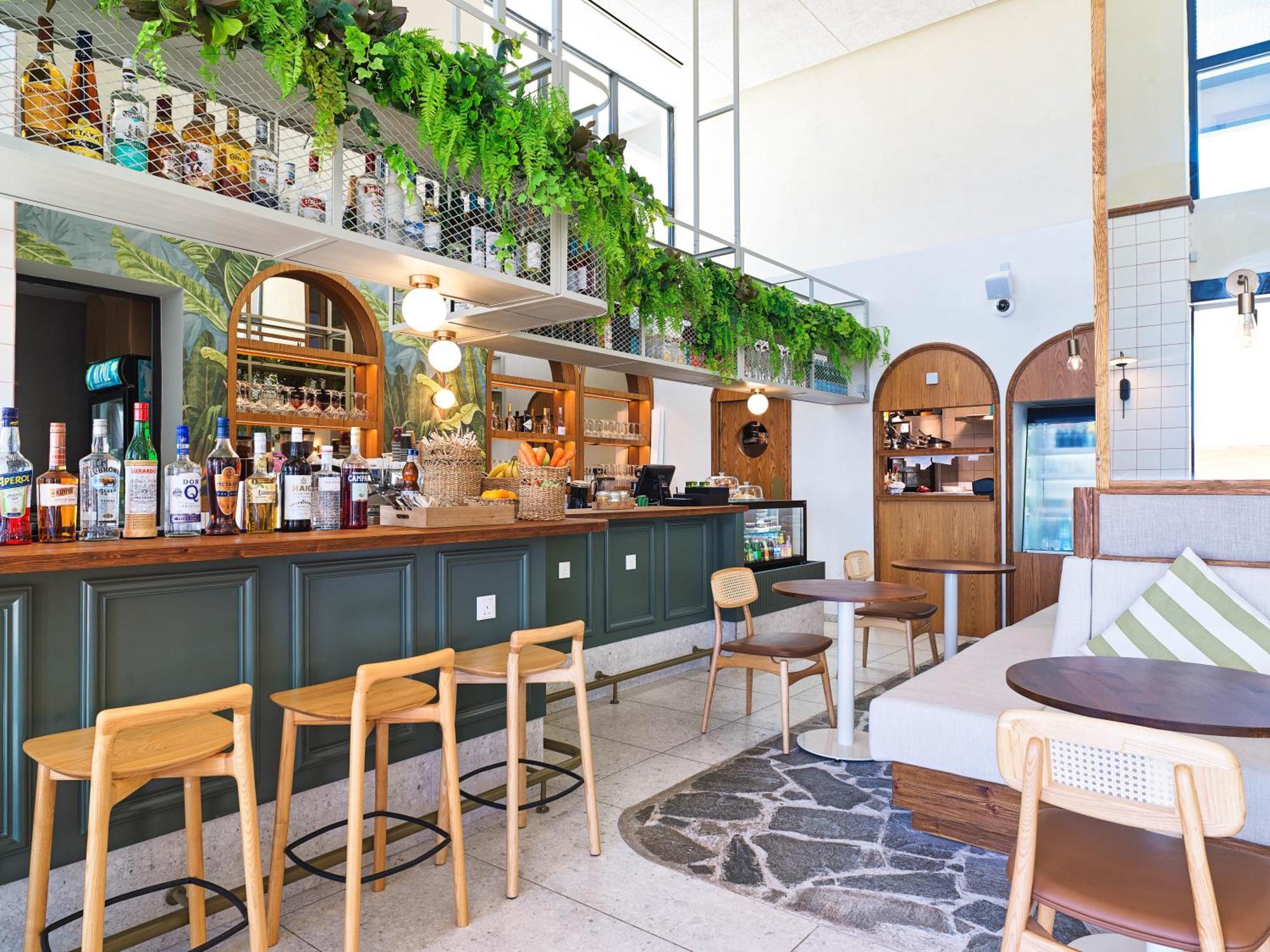 Liv Mackenzie Beach Suites Larnaca Adults Only Exterior foto