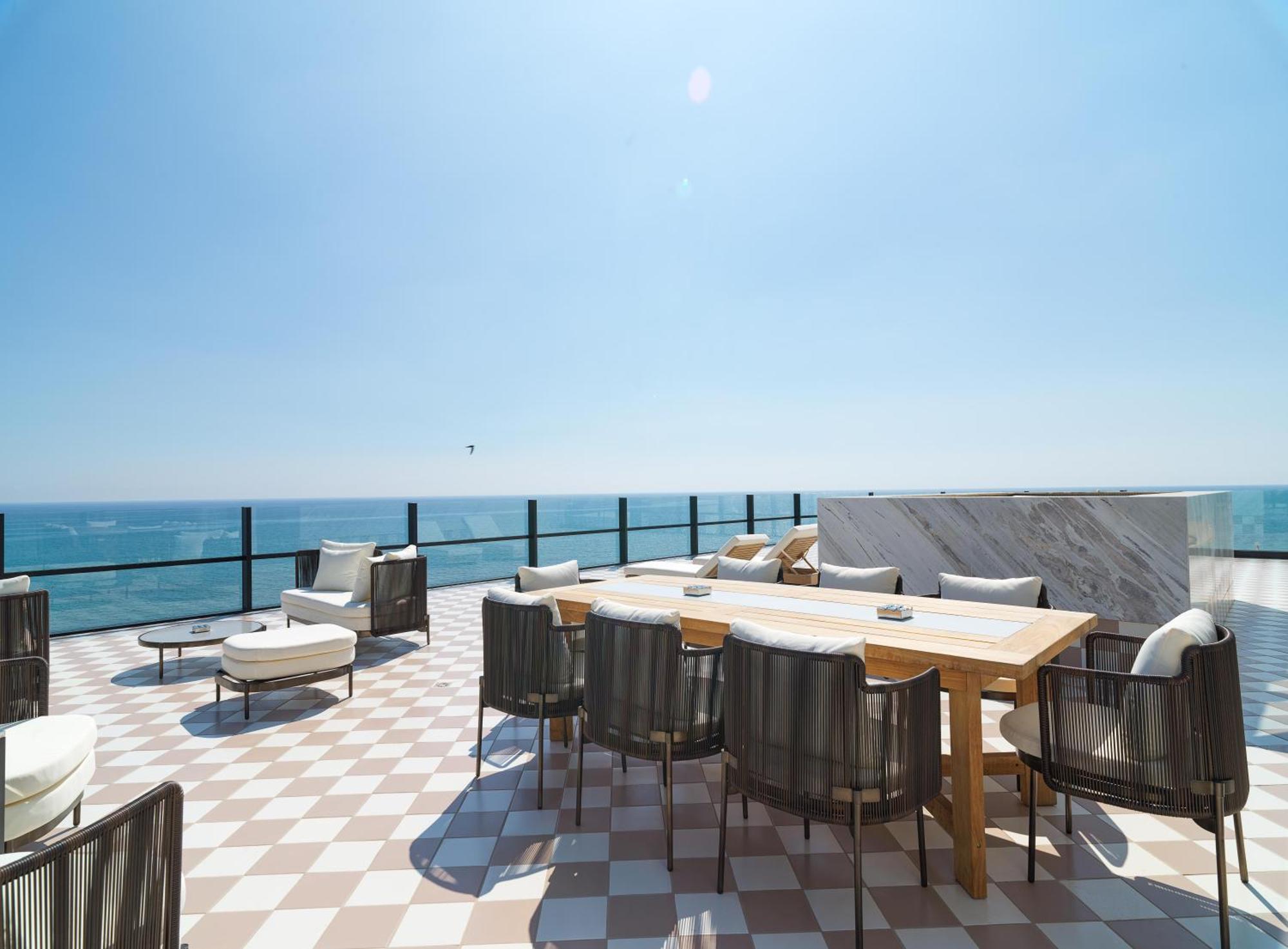 Liv Mackenzie Beach Suites Larnaca Adults Only Exterior foto