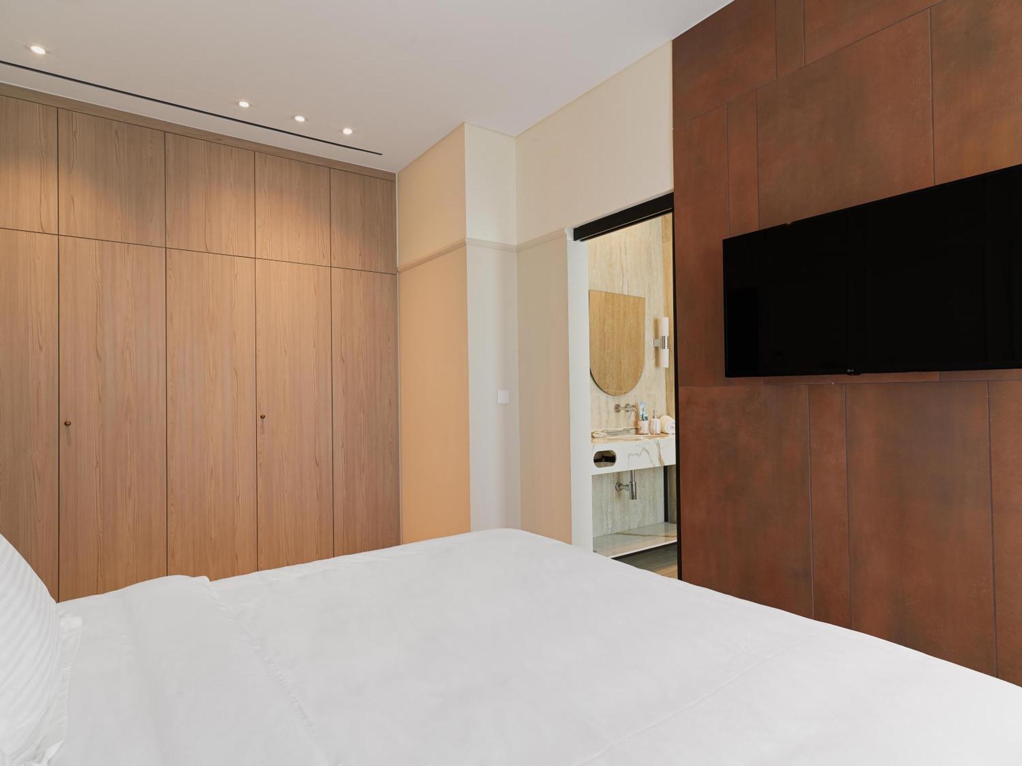 Liv Mackenzie Beach Suites Larnaca Adults Only Exterior foto